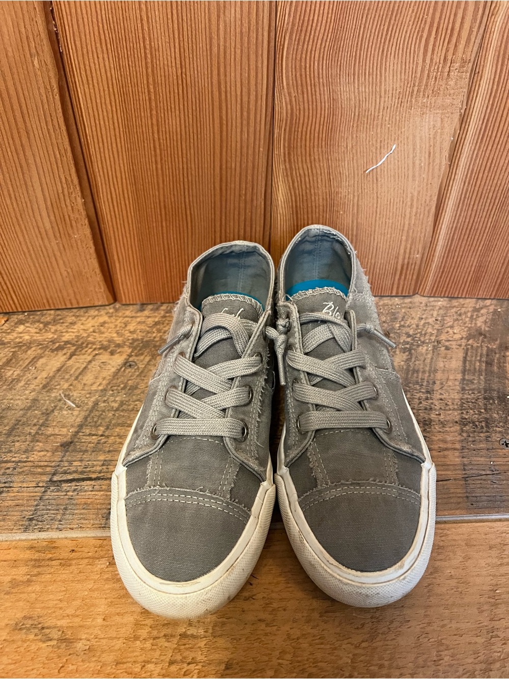 Blowfish  Women’s Gray Lace-Up Sneakers